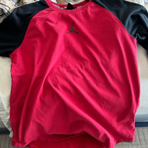 Jordan three quarter sleeve shirt- size: large - Picture 4 of 4